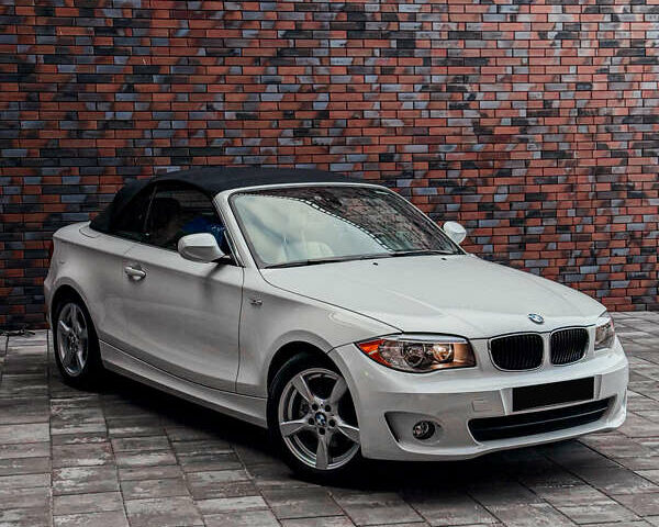 Білий БМВ 1 Серія, об'ємом двигуна 3 л та пробігом 24 тис. км за 13700 $, фото 1 на Automoto.ua