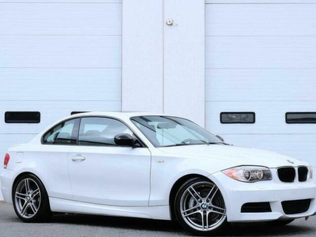 Білий БМВ 1 Серія, об'ємом двигуна 3 л та пробігом 86 тис. км за 4450 $, фото 1 на Automoto.ua