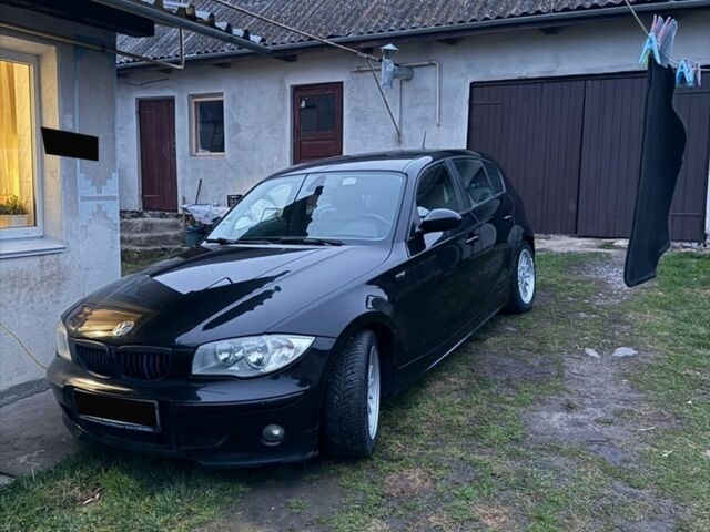 Чорний БМВ 1 Серія, об'ємом двигуна 2 л та пробігом 320 тис. км за 2850 $, фото 1 на Automoto.ua
