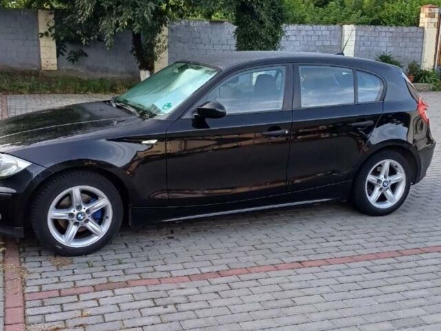 Черный БМВ 1 Серия, объемом двигателя 1.6 л и пробегом 250 тыс. км за 5500 $, фото 1 на Automoto.ua
