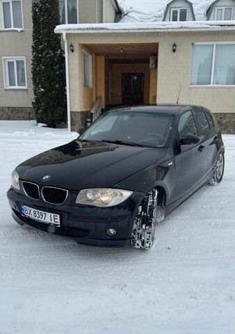 Черный БМВ 1 Серия, объемом двигателя 1.6 л и пробегом 230 тыс. км за 3900 $, фото 1 на Automoto.ua