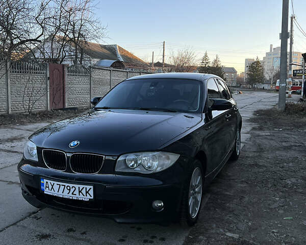 Черный БМВ 1 Серия, объемом двигателя 1.6 л и пробегом 320 тыс. км за 6000 $, фото 1 на Automoto.ua