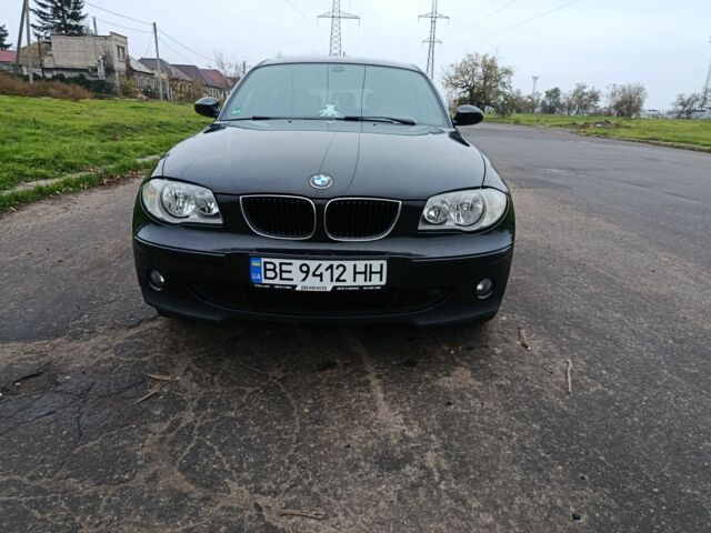 Черный БМВ 1 Серия, объемом двигателя 2 л и пробегом 213 тыс. км за 6800 $, фото 1 на Automoto.ua