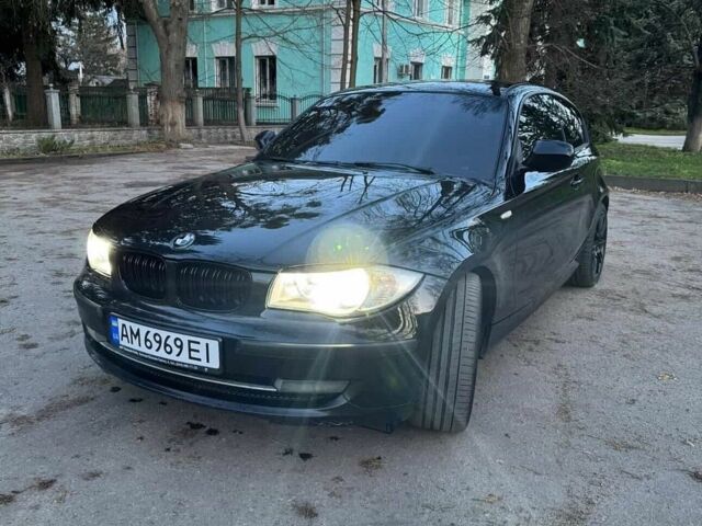 Черный БМВ 1 Серия, объемом двигателя 1.6 л и пробегом 295 тыс. км за 5300 $, фото 1 на Automoto.ua