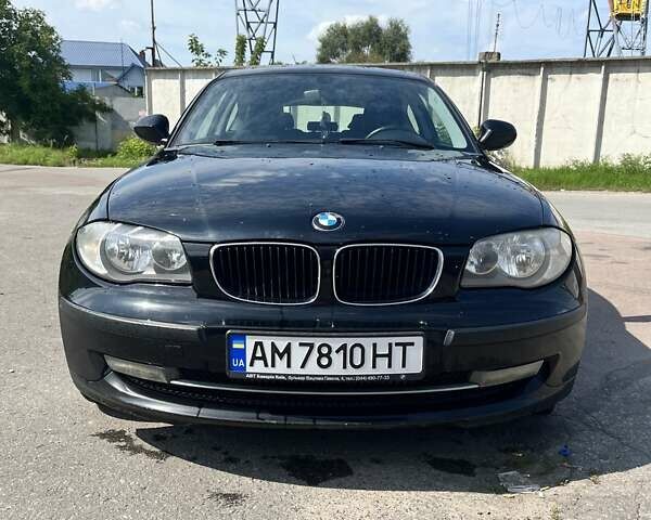 Черный БМВ 1 Серия, объемом двигателя 1.6 л и пробегом 264 тыс. км за 5700 $, фото 1 на Automoto.ua