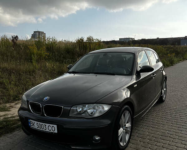 Коричневый БМВ 1 Серия, объемом двигателя 2 л и пробегом 193 тыс. км за 7000 $, фото 1 на Automoto.ua