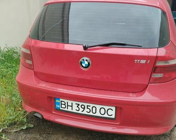 Червоний БМВ 1 Серія, об'ємом двигуна 2 л та пробігом 123 тис. км за 7200 $, фото 1 на Automoto.ua