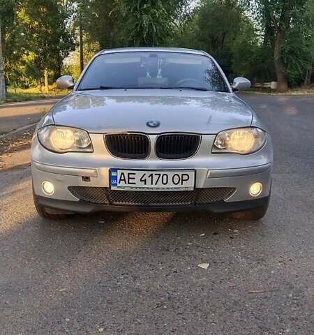 Серый БМВ 1 Серия, объемом двигателя 1.6 л и пробегом 162 тыс. км за 5000 $, фото 1 на Automoto.ua