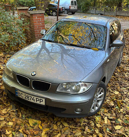 БМВ 1 Серия 2005 в Новояворовск на Automoto.ua Серый БМВ 1 Серия, объемом двигателя 1.6 л и пробегом 278 тыс. км за 5699 $, фото 1 на Automoto.ua