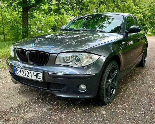 БМВ 1 Серия 2005 в Одессе на Automoto.ua Серый БМВ 1 Серия, объемом двигателя 2 л и пробегом 220 тыс. км за 5500 $, фото 1 на Automoto.ua