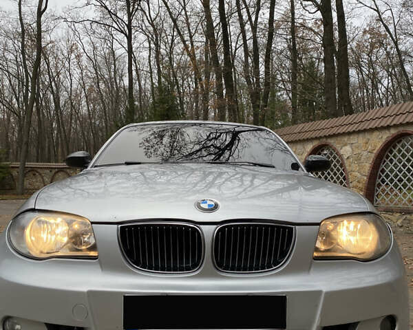 Серый БМВ 1 Серия, объемом двигателя 2 л и пробегом 414 тыс. км за 4800 $, фото 1 на Automoto.ua