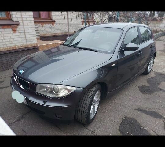 Серый БМВ 1 Серия, объемом двигателя 1.6 л и пробегом 282 тыс. км за 3000 $, фото 1 на Automoto.ua