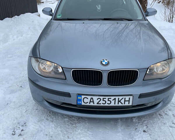 Серый БМВ 1 Серия, объемом двигателя 2 л и пробегом 171 тыс. км за 8000 $, фото 1 на Automoto.ua