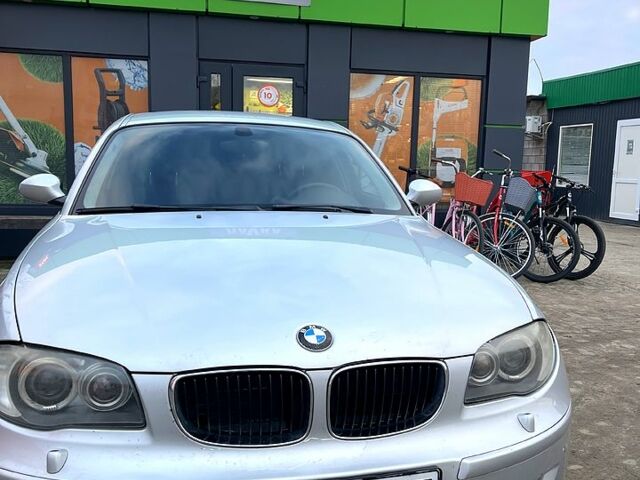 Серый БМВ 1 Серия, объемом двигателя 2 л и пробегом 259 тыс. км за 6800 $, фото 1 на Automoto.ua