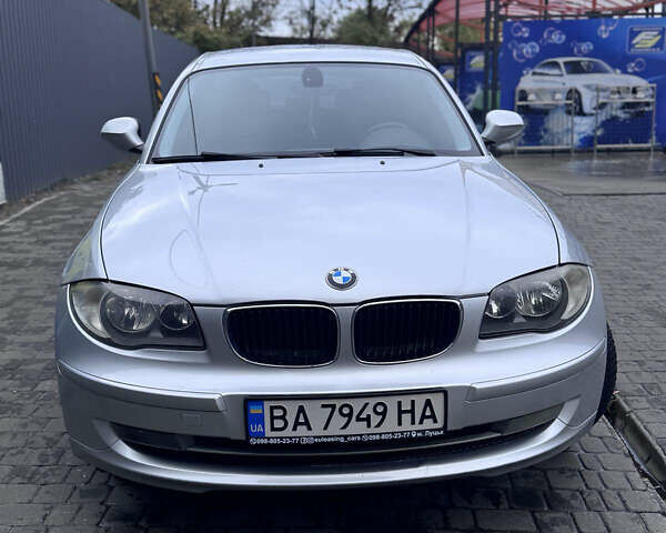 Серый БМВ 1 Серия, объемом двигателя 2 л и пробегом 220 тыс. км за 8500 $, фото 1 на Automoto.ua