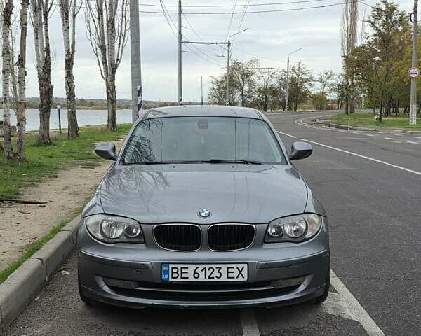 Сірий БМВ 1 Серія, об'ємом двигуна 2 л та пробігом 346 тис. км за 7000 $, фото 1 на Automoto.ua
