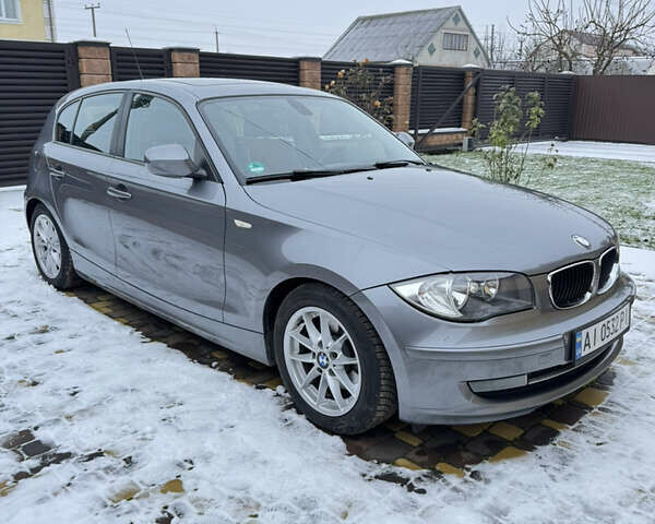Серый БМВ 1 Серия, объемом двигателя 2 л и пробегом 335 тыс. км за 8800 $, фото 1 на Automoto.ua