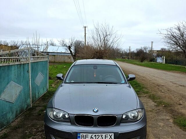 Серый БМВ 1 Серия, объемом двигателя 2 л и пробегом 347 тыс. км за 7000 $, фото 1 на Automoto.ua