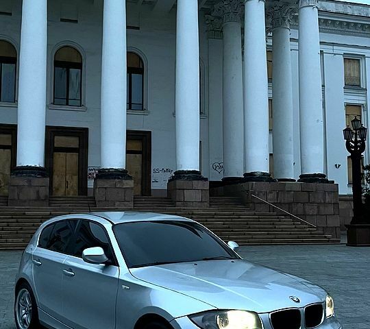 Сірий БМВ 1 Серія, об'ємом двигуна 2 л та пробігом 308 тис. км за 6799 $, фото 1 на Automoto.ua