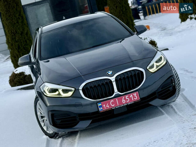Сірий БМВ 1 Серія, об'ємом двигуна 2 л та пробігом 40 тис. км за 25500 $, фото 1 на Automoto.ua