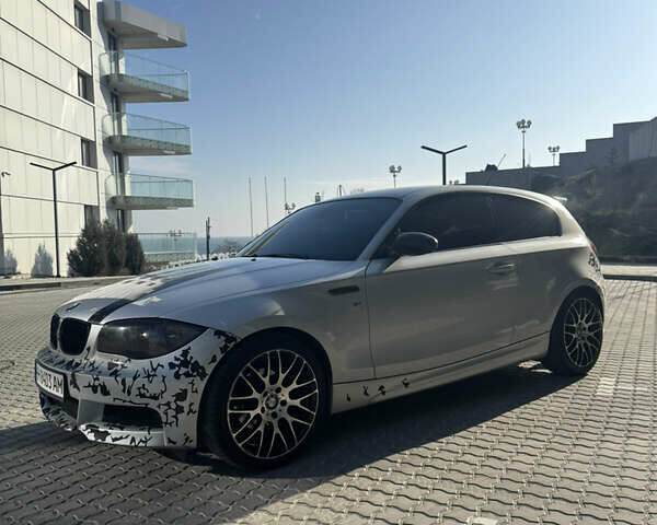 Серый БМВ 1 Серия, объемом двигателя 2 л и пробегом 298 тыс. км за 7500 $, фото 1 на Automoto.ua