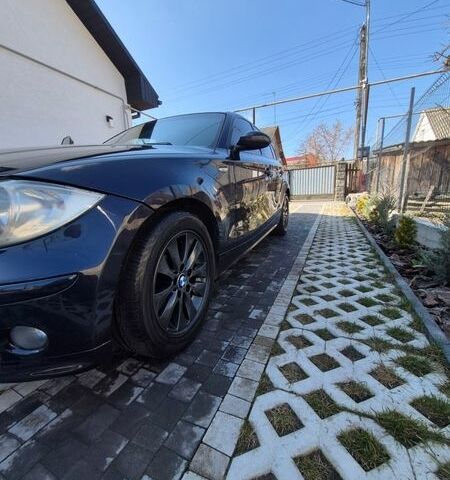 Синий БМВ 1 Серия, объемом двигателя 2 л и пробегом 262 тыс. км за 6200 $, фото 1 на Automoto.ua
