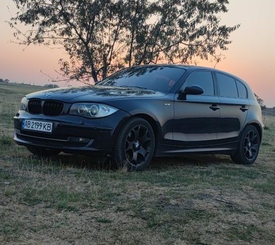Синий БМВ 1 Серия, объемом двигателя 2 л и пробегом 270 тыс. км за 5500 $, фото 1 на Automoto.ua
