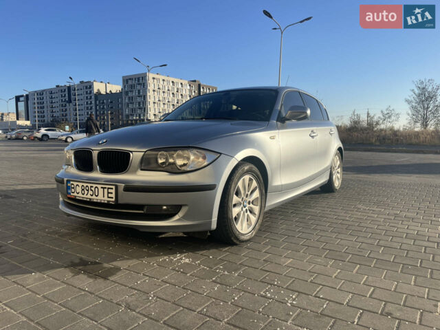 Синій БМВ 1 Серія, об'ємом двигуна 2 л та пробігом 205 тис. км за 5000 $, фото 1 на Automoto.ua