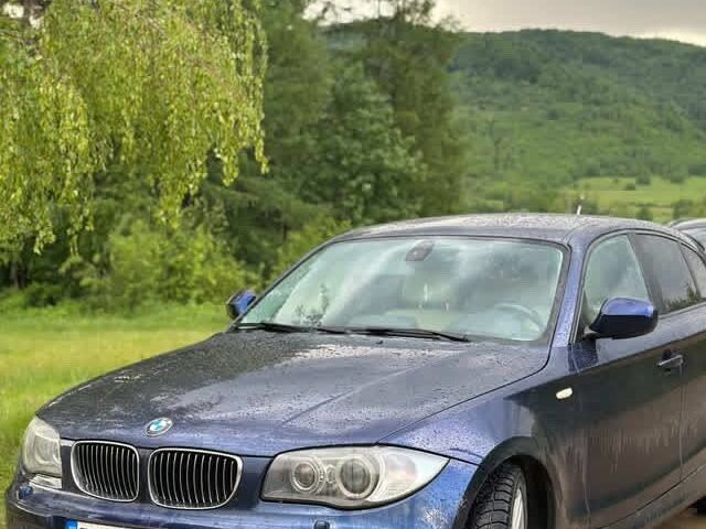 Синий БМВ 1 Серия, объемом двигателя 2 л и пробегом 242 тыс. км за 6900 $, фото 1 на Automoto.ua