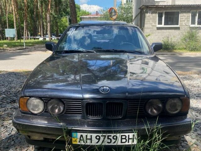 Синий БМВ 1 Серия, объемом двигателя 2.5 л и пробегом 500 тыс. км за 2000 $, фото 1 на Automoto.ua
