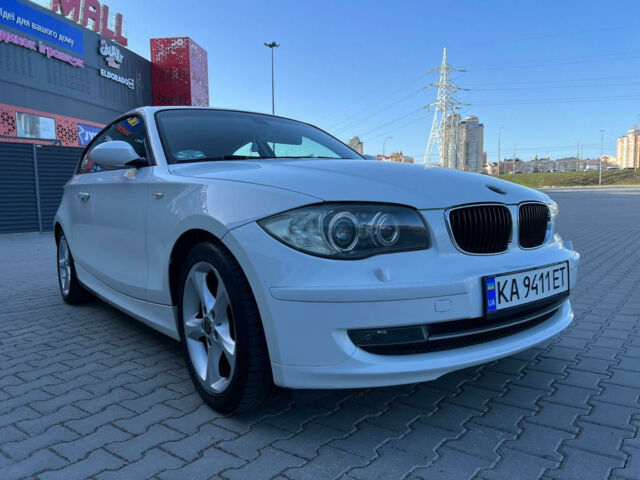Белый БМВ 118, объемом двигателя 2 л и пробегом 215 тыс. км за 7200 $, фото 1 на Automoto.ua