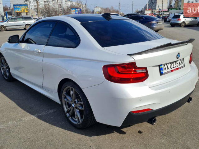 Білий БМВ 2 Серія, об'ємом двигуна 2.98 л та пробігом 90 тис. км за 19100 $, фото 1 на Automoto.ua