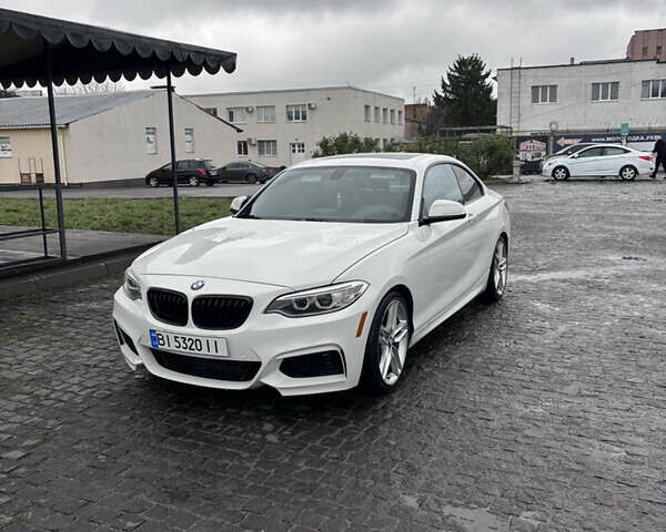 Белый БМВ 2 Серия, объемом двигателя 2 л и пробегом 308 тыс. км за 15000 $, фото 1 на Automoto.ua