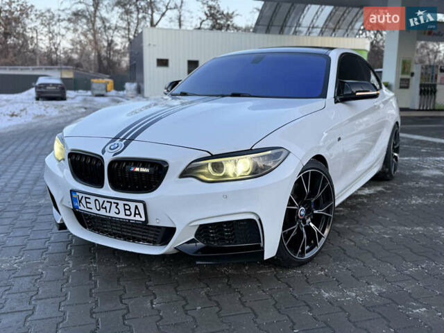 Белый БМВ 2 Серия, объемом двигателя 2.98 л и пробегом 205 тыс. км за 14800 $, фото 1 на Automoto.ua