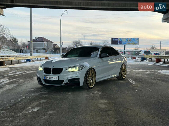 Білий БМВ 2 Серія, об'ємом двигуна 2.98 л та пробігом 140 тис. км за 20000 $, фото 1 на Automoto.ua