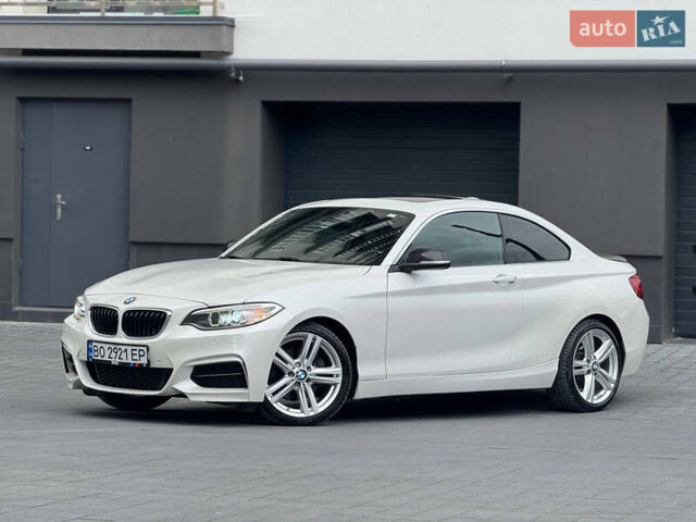 Белый БМВ 2 Серия, объемом двигателя 2 л и пробегом 120 тыс. км за 14800 $, фото 1 на Automoto.ua