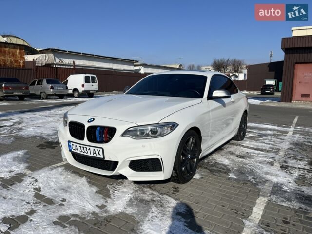 Белый БМВ 2 Серия, объемом двигателя 3 л и пробегом 81 тыс. км за 23000 $, фото 1 на Automoto.ua