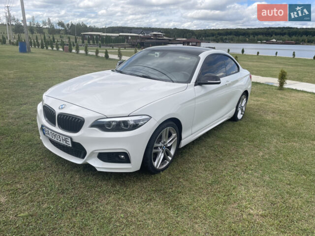 Белый БМВ 2 Серия, объемом двигателя 2 л и пробегом 104 тыс. км за 16900 $, фото 1 на Automoto.ua