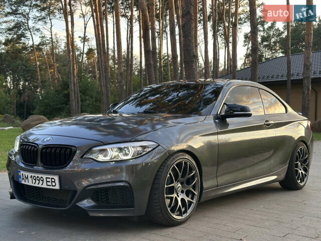 Серый БМВ 2 Серия, объемом двигателя 3 л и пробегом 122 тыс. км за 28000 $, фото 1 на Automoto.ua