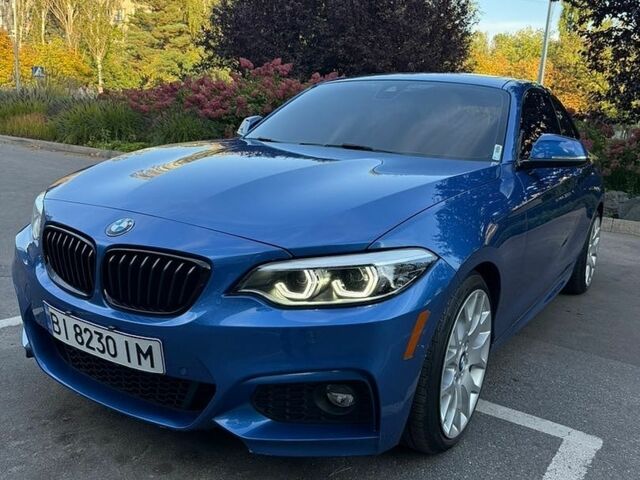 Синий БМВ 2 Серия, объемом двигателя 2 л и пробегом 44 тыс. км за 18500 $, фото 1 на Automoto.ua