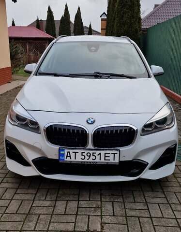 Белый БМВ 2 Series Active Tourer, объемом двигателя 2 л и пробегом 280 тыс. км за 10800 $, фото 1 на Automoto.ua