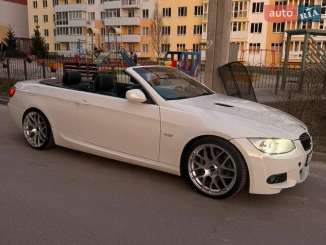 Белый БМВ 3 Серия, объемом двигателя 2.98 л и пробегом 175 тыс. км за 11500 $, фото 1 на Automoto.ua