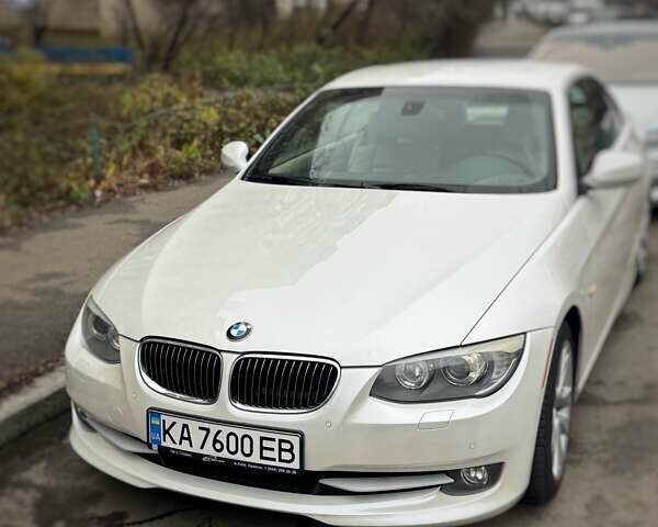 Белый БМВ 3 Серия, объемом двигателя 3 л и пробегом 126 тыс. км за 12500 $, фото 1 на Automoto.ua