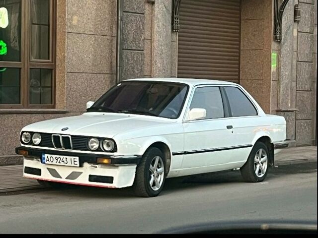 Білий БМВ 3 Серія, об'ємом двигуна 1.8 л та пробігом 200 тис. км за 3099 $, фото 1 на Automoto.ua