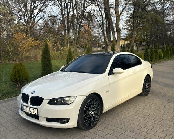 Білий БМВ 3 Серія, об'ємом двигуна 2 л та пробігом 237 тис. км за 8200 $, фото 1 на Automoto.ua