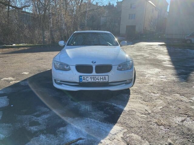 Белый БМВ 3 Серия, объемом двигателя 2 л и пробегом 238 тыс. км за 13300 $, фото 1 на Automoto.ua