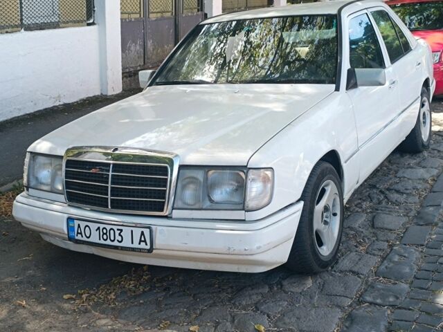 Белый БМВ 3 Серия, объемом двигателя 3 л и пробегом 270 тыс. км за 11800 $, фото 1 на Automoto.ua