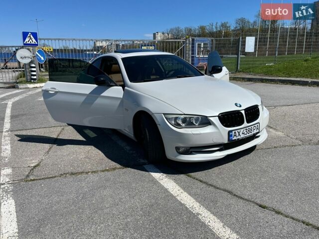 Белый БМВ 3 Серия, объемом двигателя 3 л и пробегом 216 тыс. км за 9500 $, фото 1 на Automoto.ua