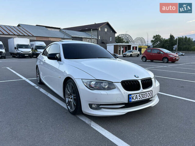 Белый БМВ 3 Серия, объемом двигателя 2.98 л и пробегом 224 тыс. км за 10999 $, фото 1 на Automoto.ua