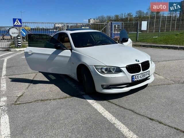 Белый БМВ 3 Серия, объемом двигателя 3 л и пробегом 216 тыс. км за 9100 $, фото 1 на Automoto.ua
